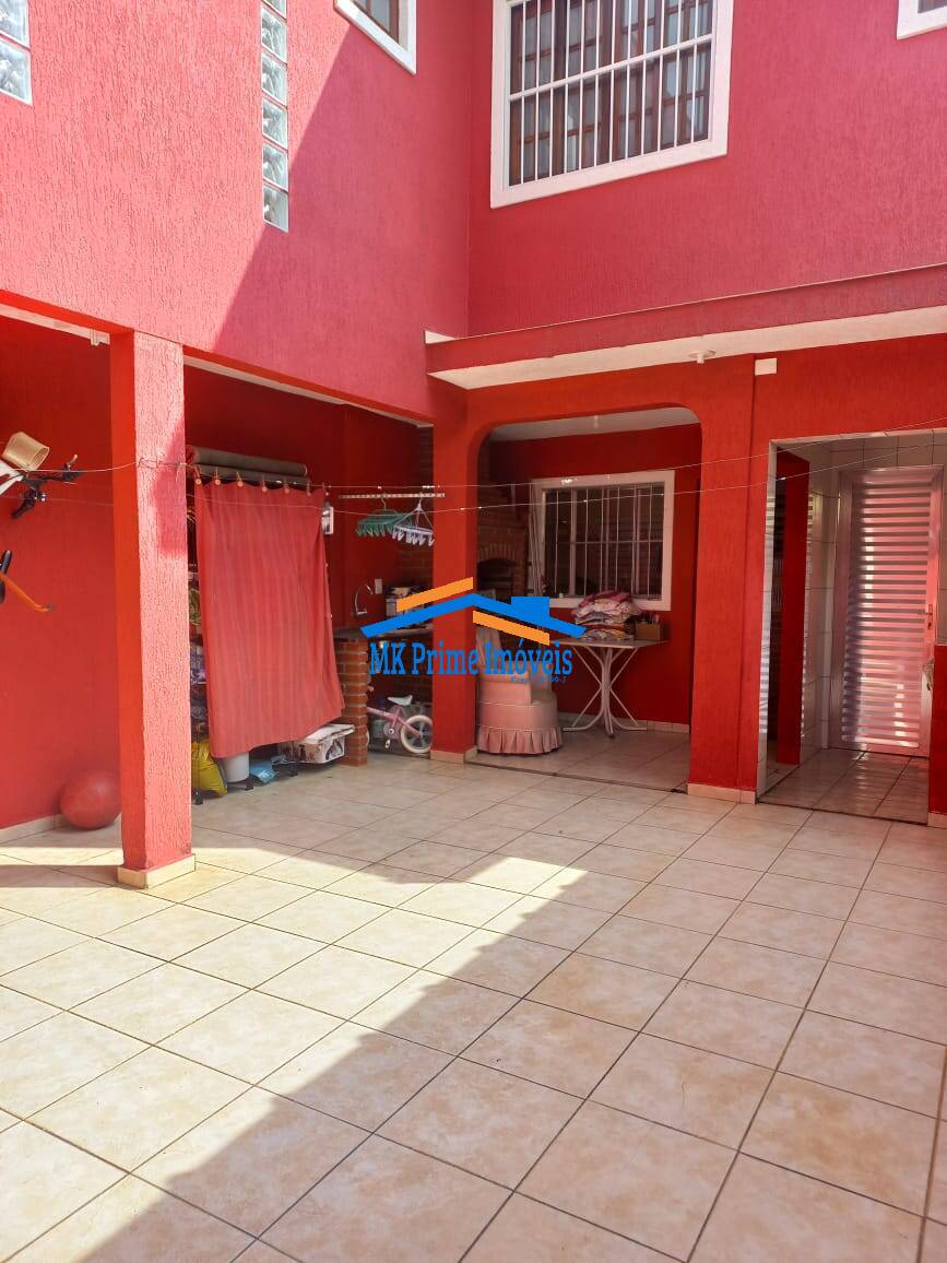 Sobrado à venda com 4 quartos, 238m² - Foto 4