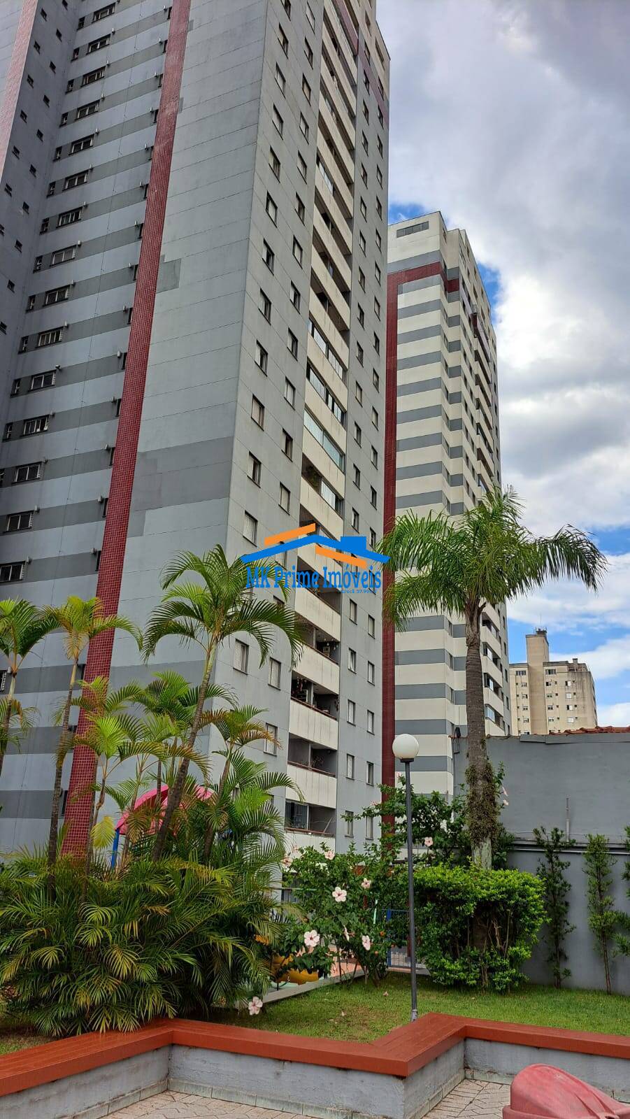 Apartamento à venda com 3 quartos, 96m² - Foto 1