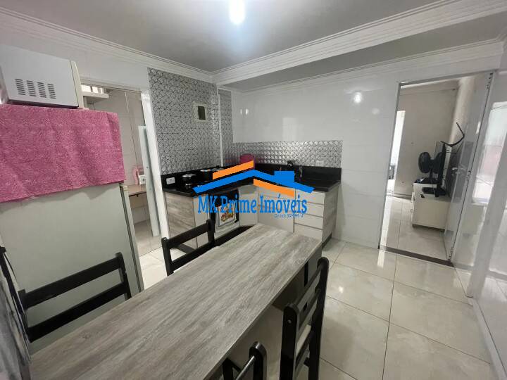 Casa à venda com 4 quartos, 200m² - Foto 4