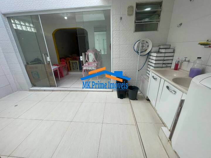 Casa à venda com 4 quartos, 200m² - Foto 6