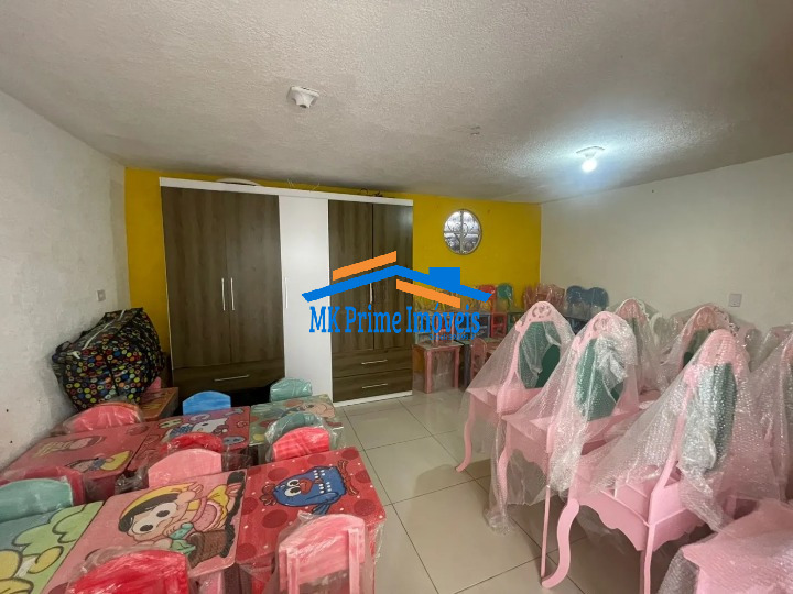 Casa à venda com 4 quartos, 200m² - Foto 16