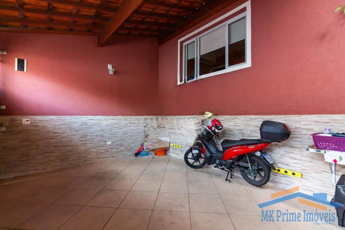 Sobrado à venda com 3 quartos, 222m² - Foto 4