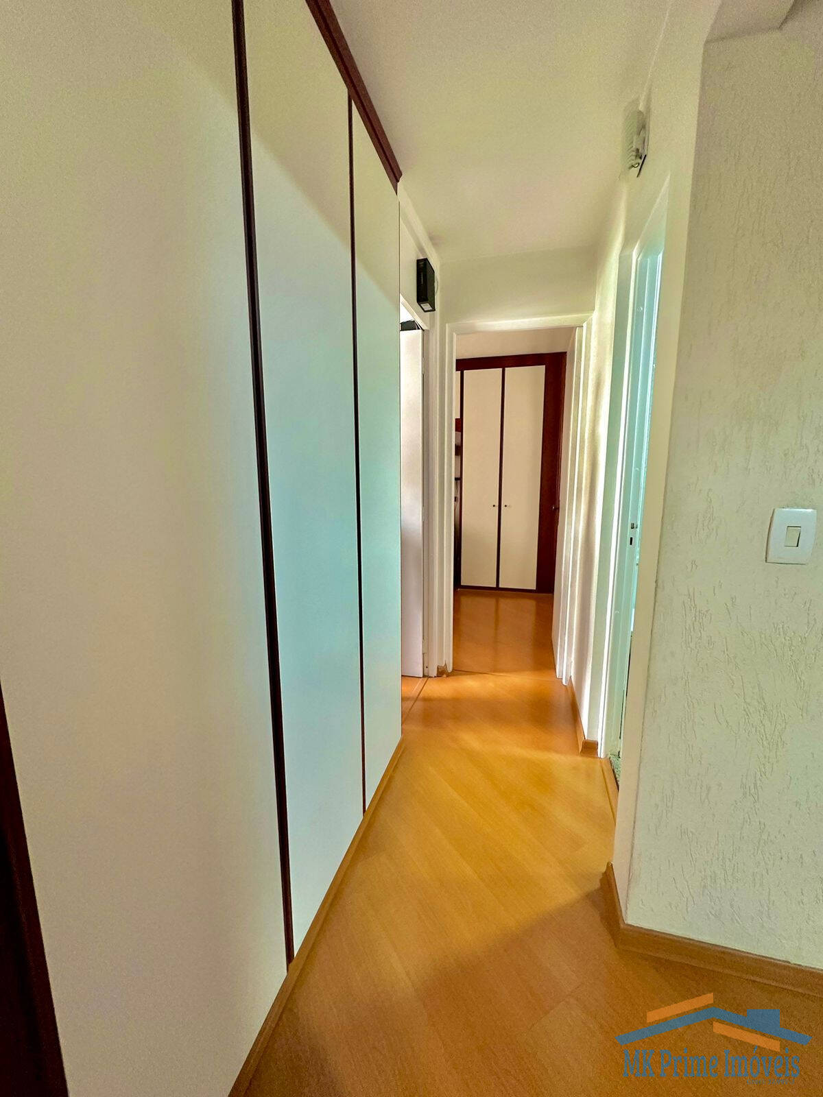 Apartamento à venda com 3 quartos, 76m² - Foto 11