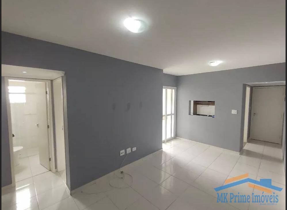 Apartamento à venda com 3 quartos, 74m² - Foto 2