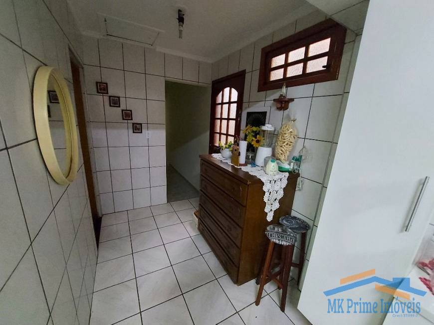 Sobrado à venda com 2 quartos, 200m² - Foto 9