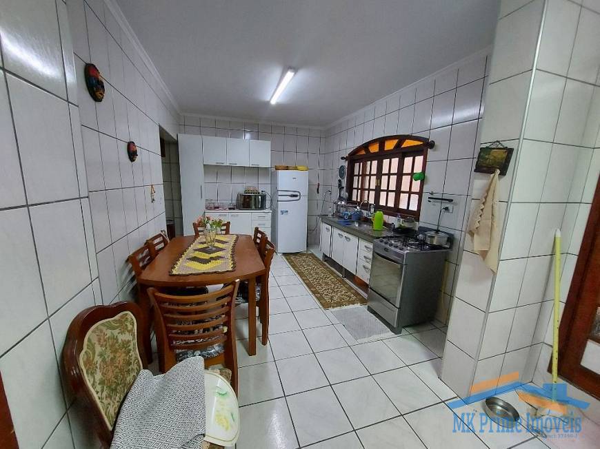 Sobrado à venda com 2 quartos, 200m² - Foto 6