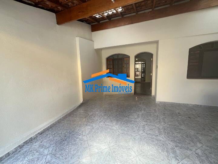 Casa à venda com 3 quartos, 134m² - Foto 2