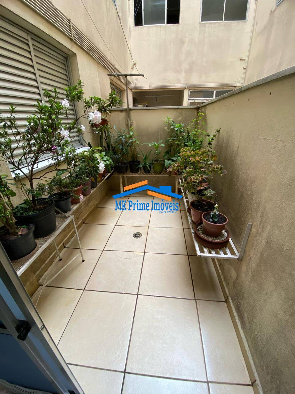 Apartamento à venda com 2 quartos, 70m² - Foto 12