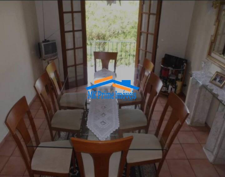 Casa de Condomínio à venda com 4 quartos, 250m² - Foto 9