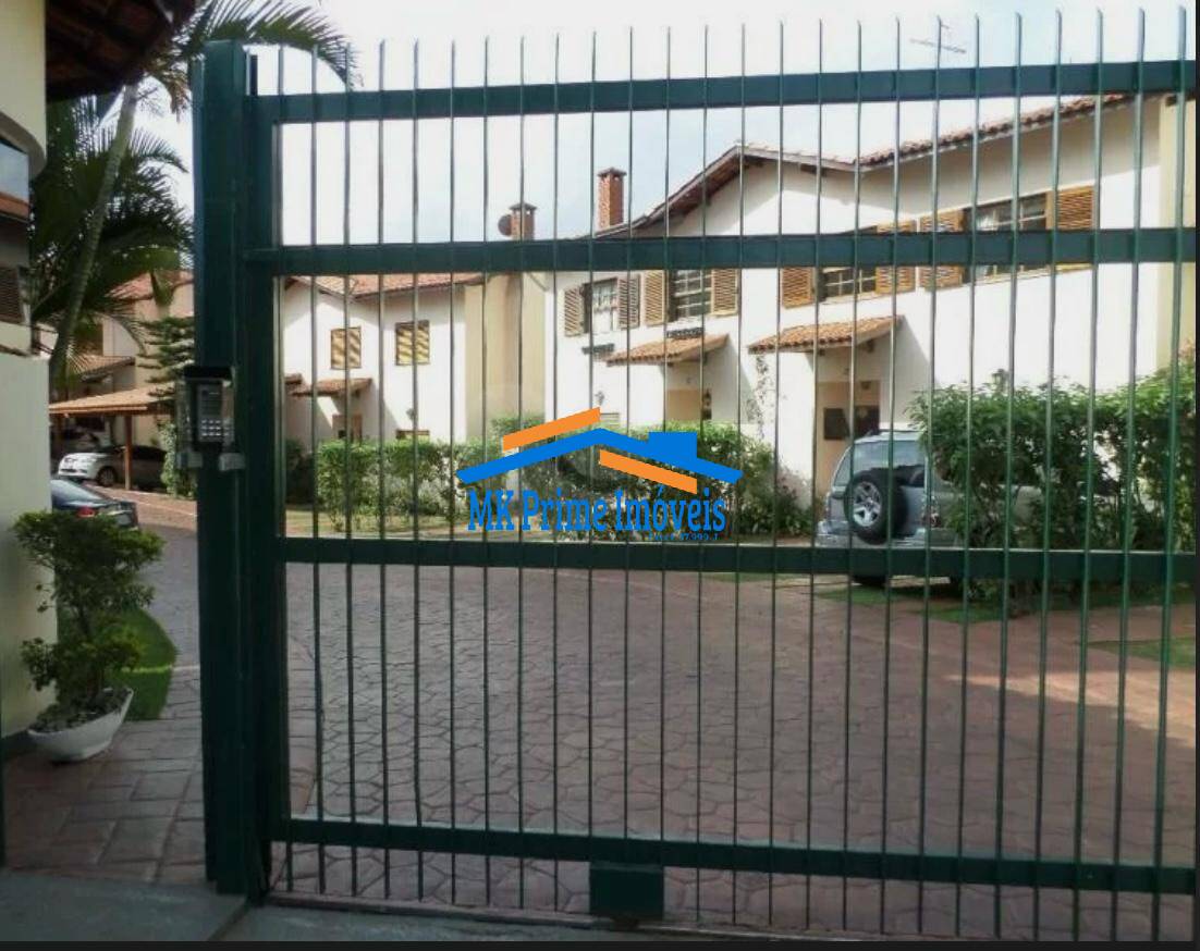 Casa de Condomínio à venda com 4 quartos, 250m² - Foto 3