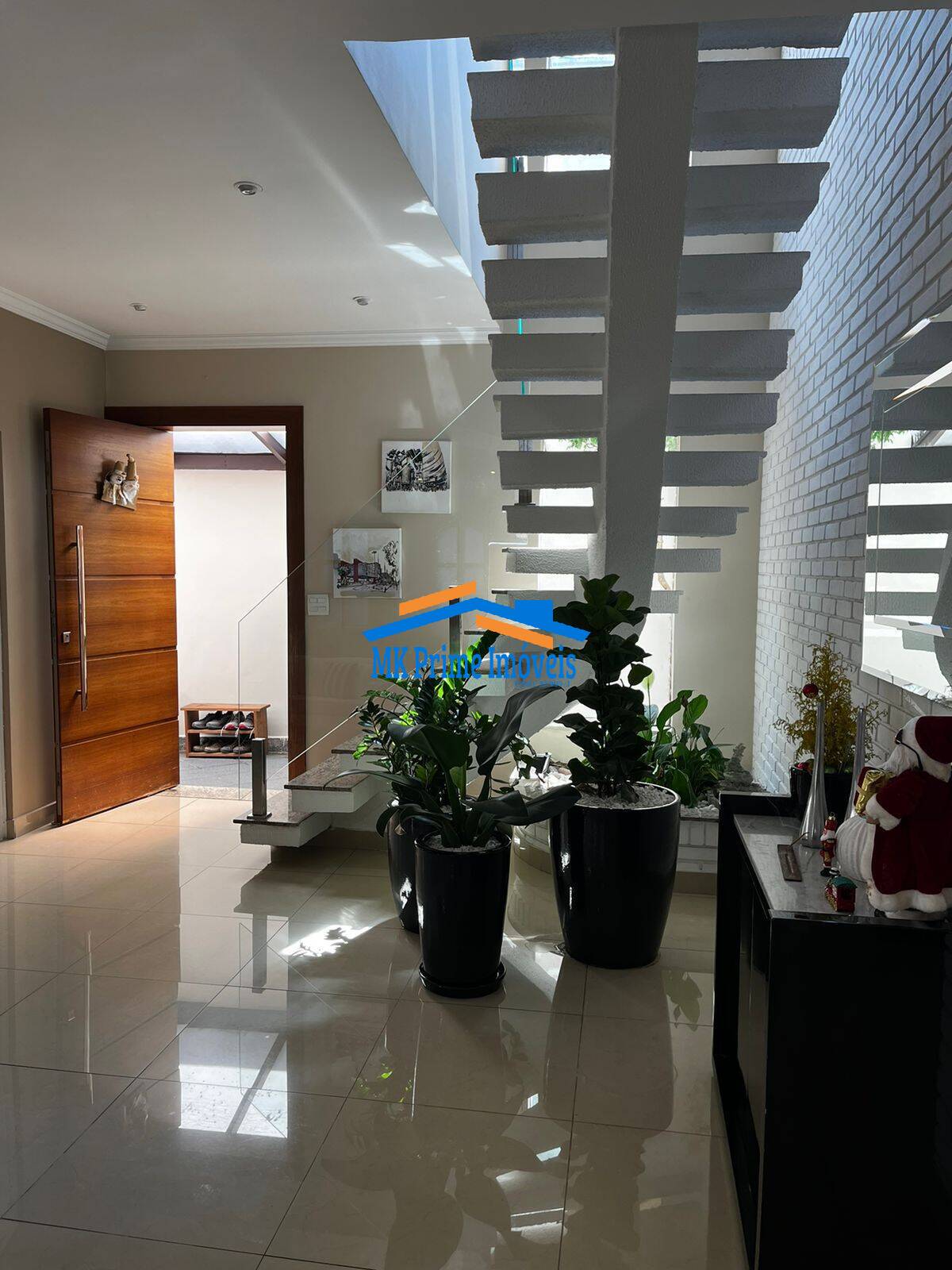 Casa à venda com 3 quartos, 370m² - Foto 3