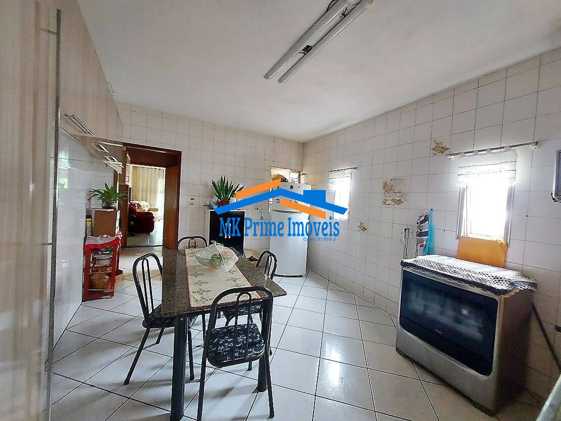 Sobrado à venda com 3 quartos, 250m² - Foto 11