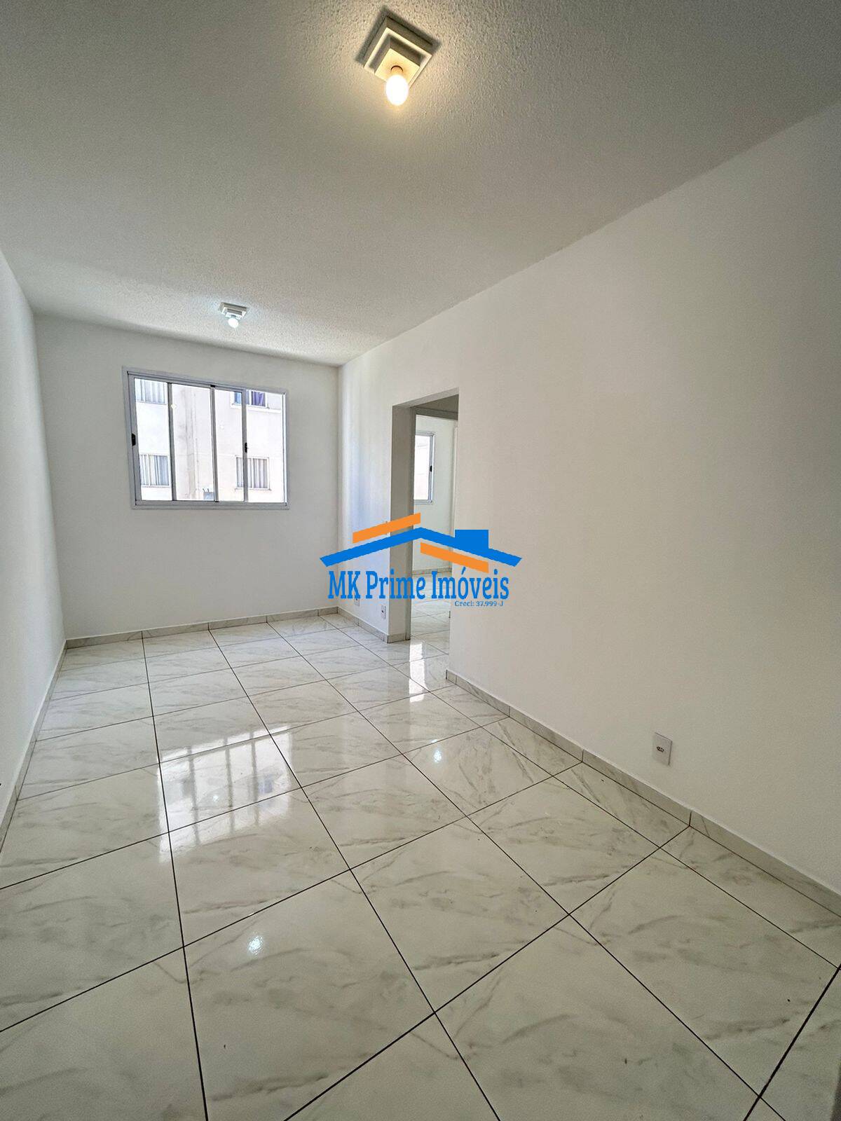 Apartamento à venda com 2 quartos, 45m² - Foto 2