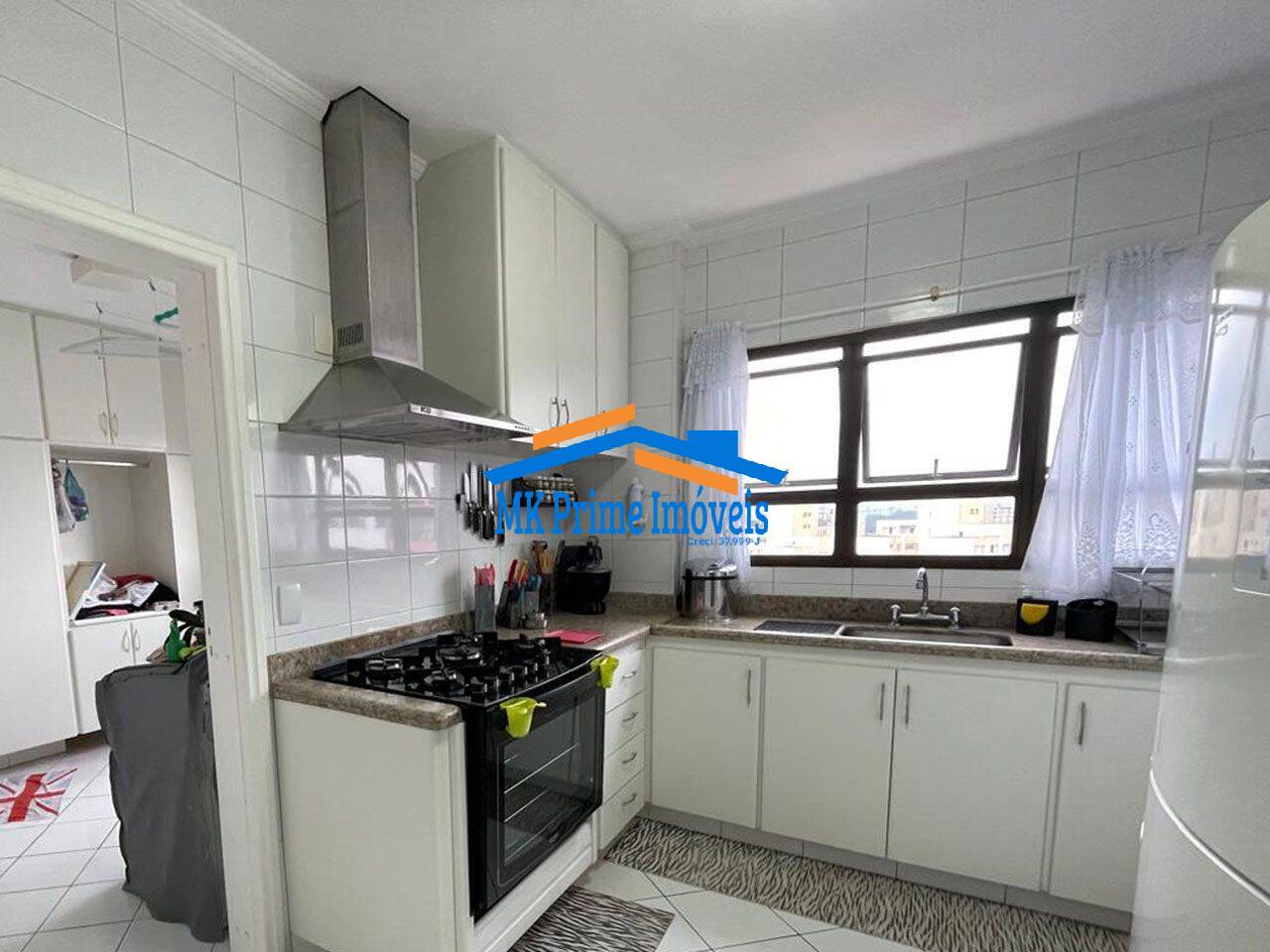 Apartamento à venda com 3 quartos, 194m² - Foto 13