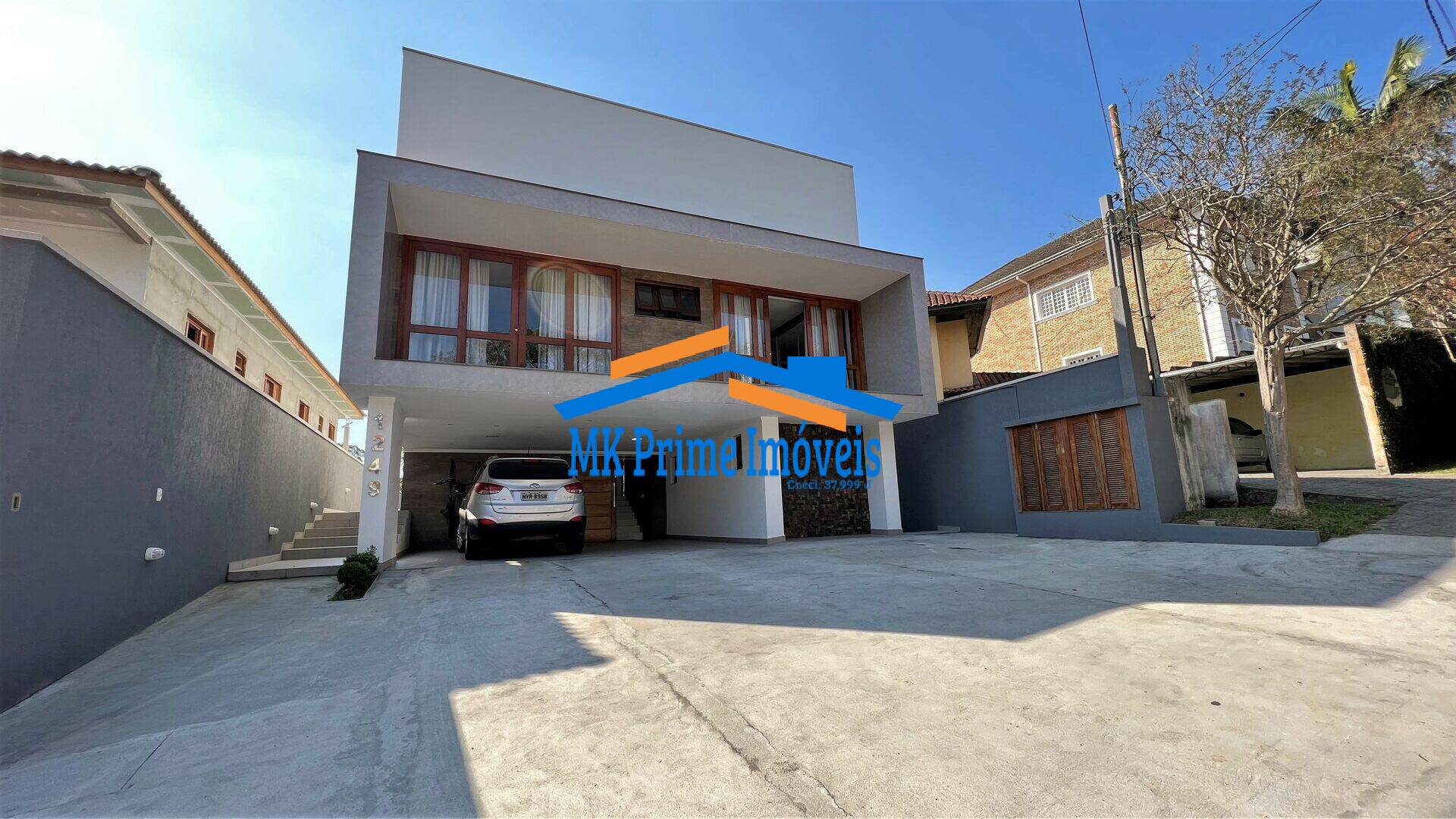 Casa de Condomínio à venda com 4 quartos, 496m² - Foto 2