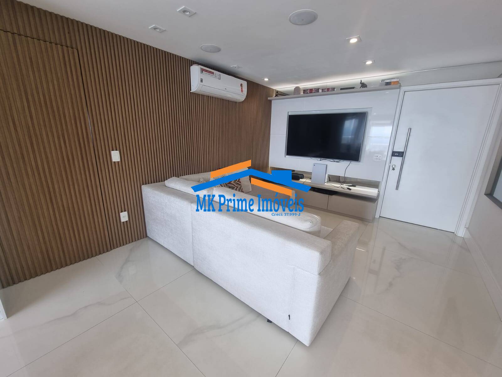 Apartamento à venda com 3 quartos, 113m² - Foto 9