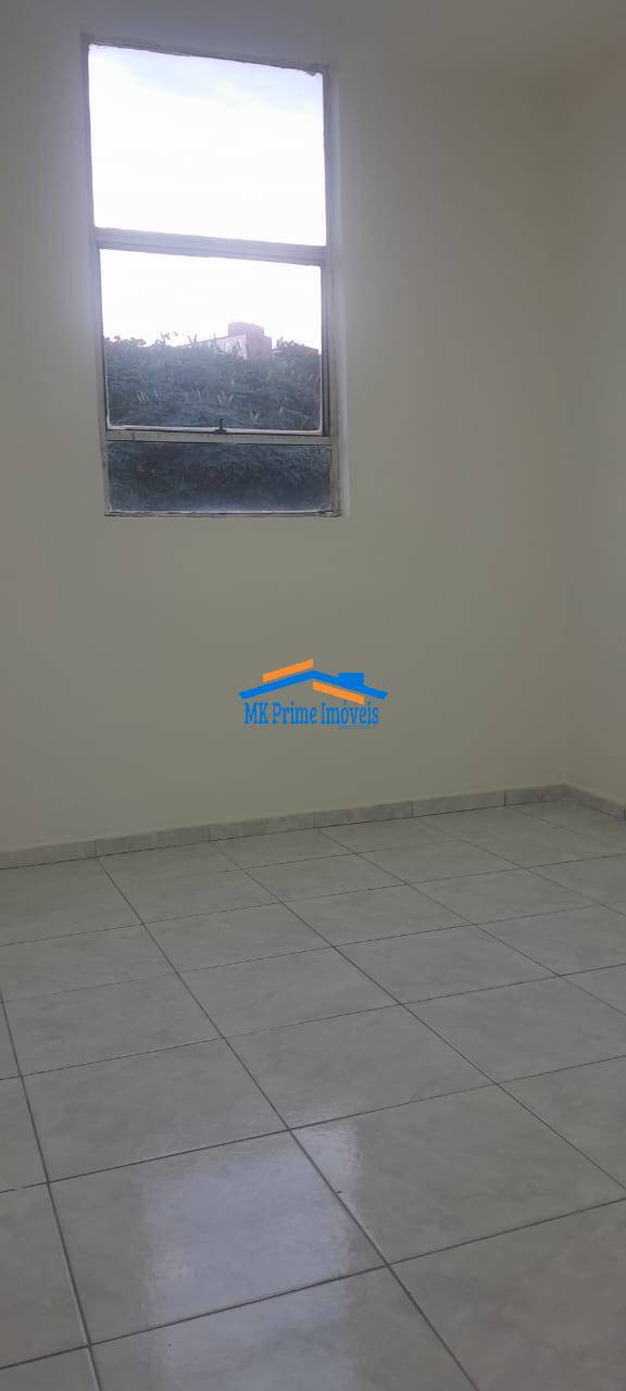 Apartamento à venda com 2 quartos, 42m² - Foto 4