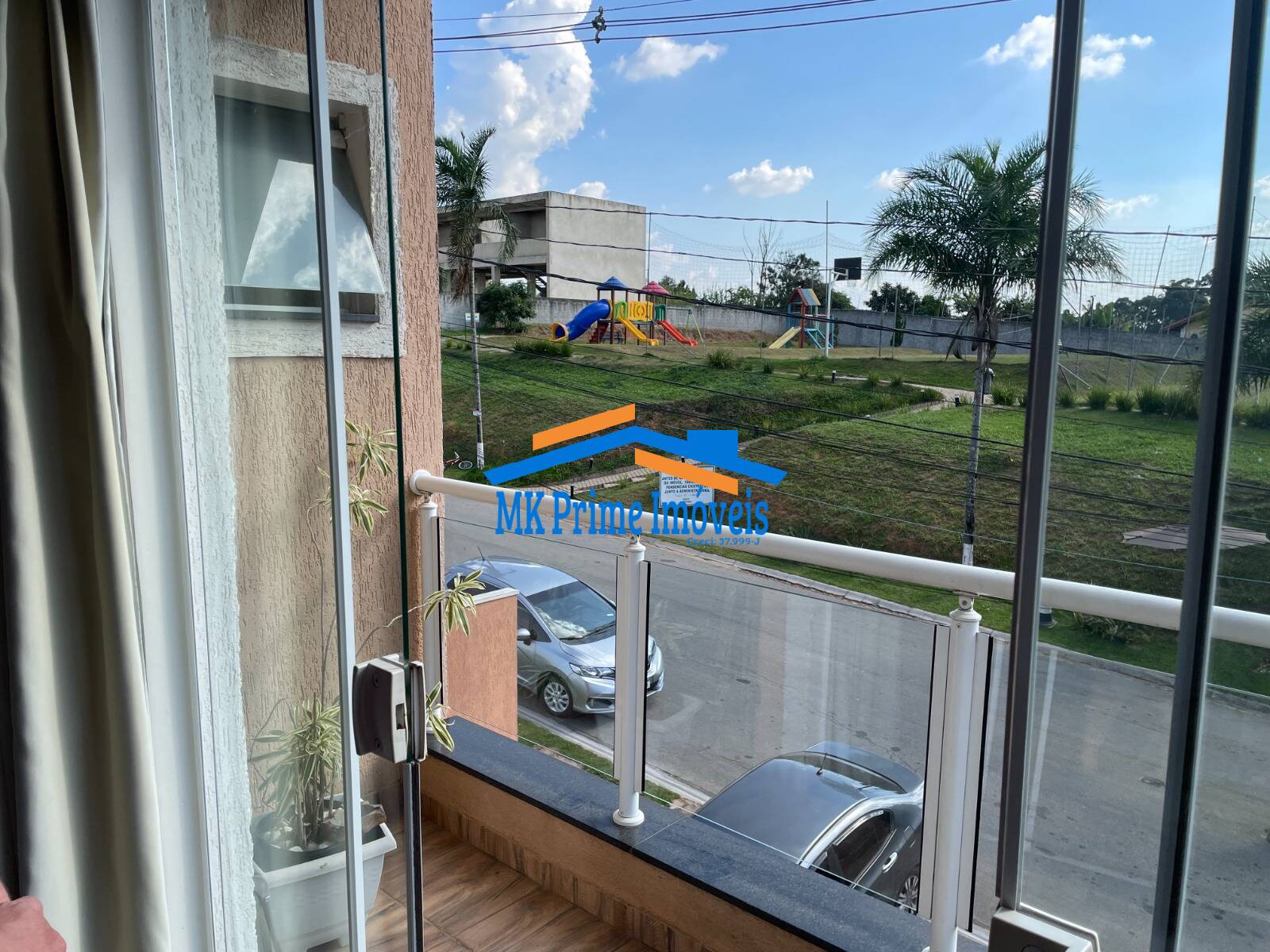 Casa de Condomínio à venda com 3 quartos, 250m² - Foto 4