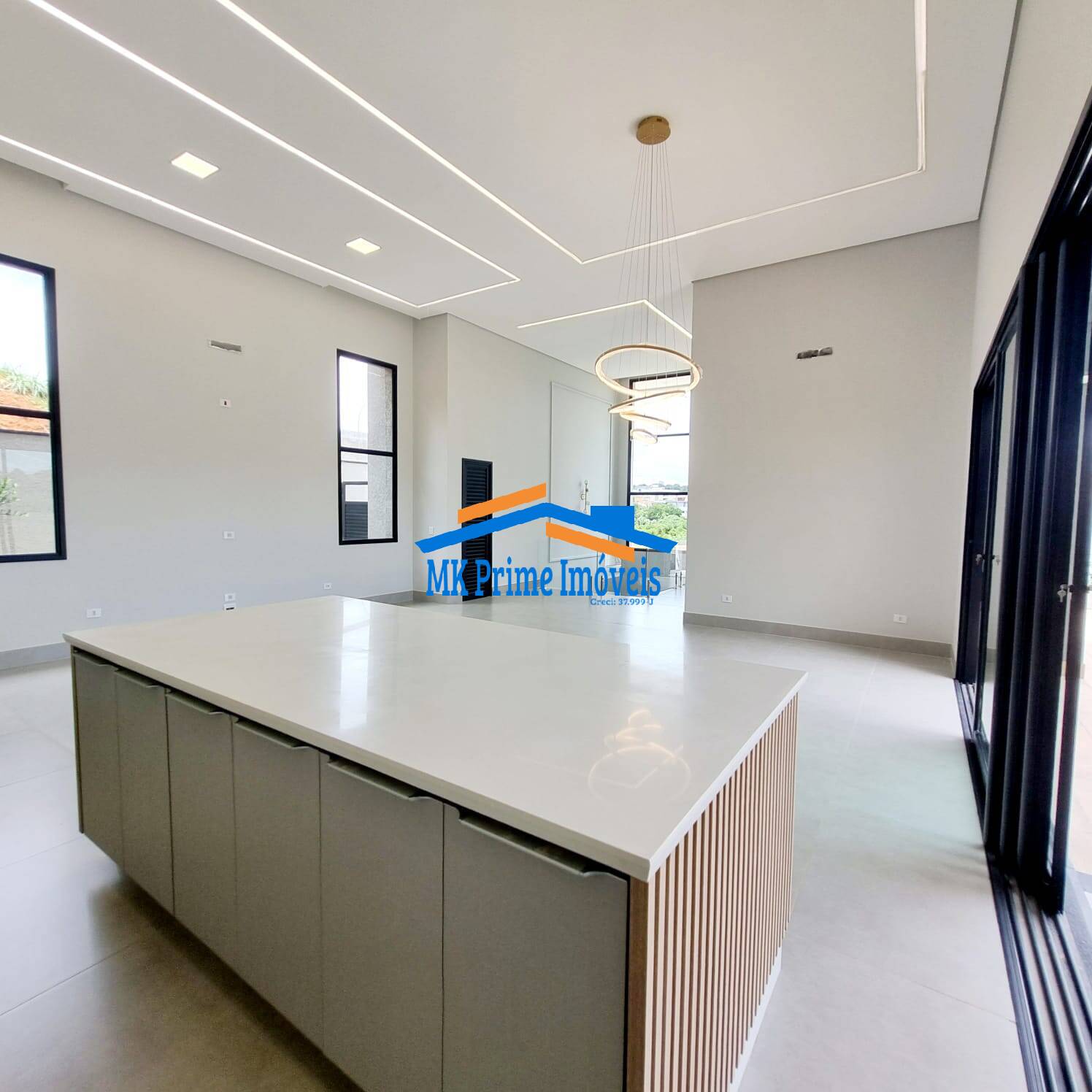 Casa à venda com 3 quartos, 317m² - Foto 4