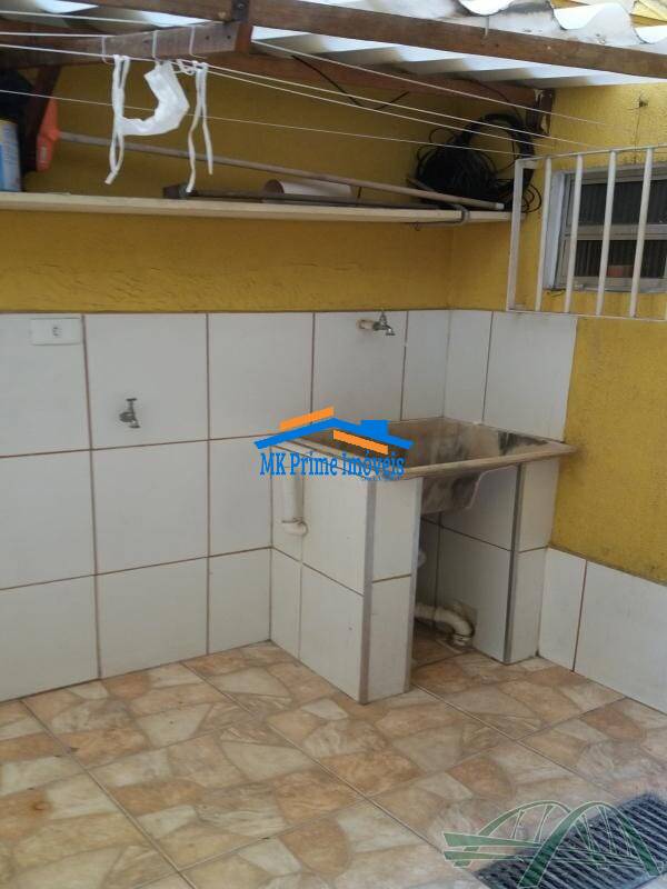 Casa à venda com 2 quartos, 180m² - Foto 18