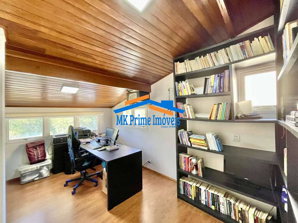 Casa de Condomínio à venda com 4 quartos, 556m² - Foto 24