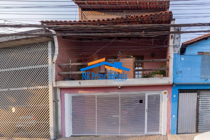 Sobrado à venda com 3 quartos, 180m² - Foto 1