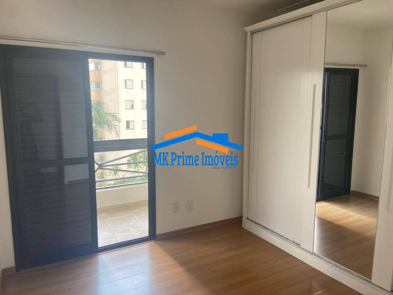 Apartamento à venda com 3 quartos, 121m² - Foto 5