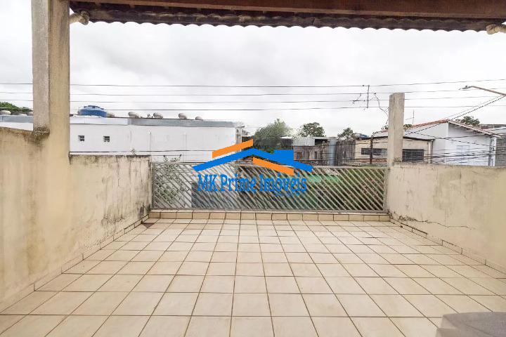 Sobrado à venda com 2 quartos, 140m² - Foto 2