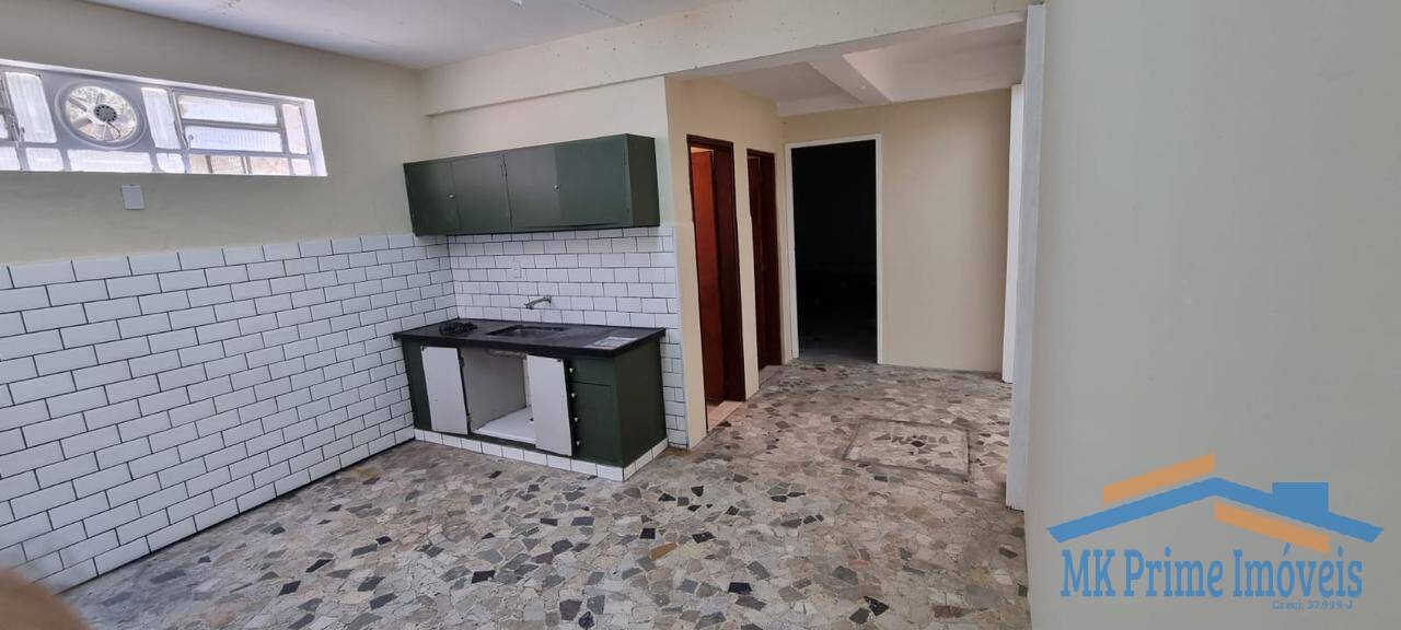 Casa para alugar com 3 quartos, 239m² - Foto 12