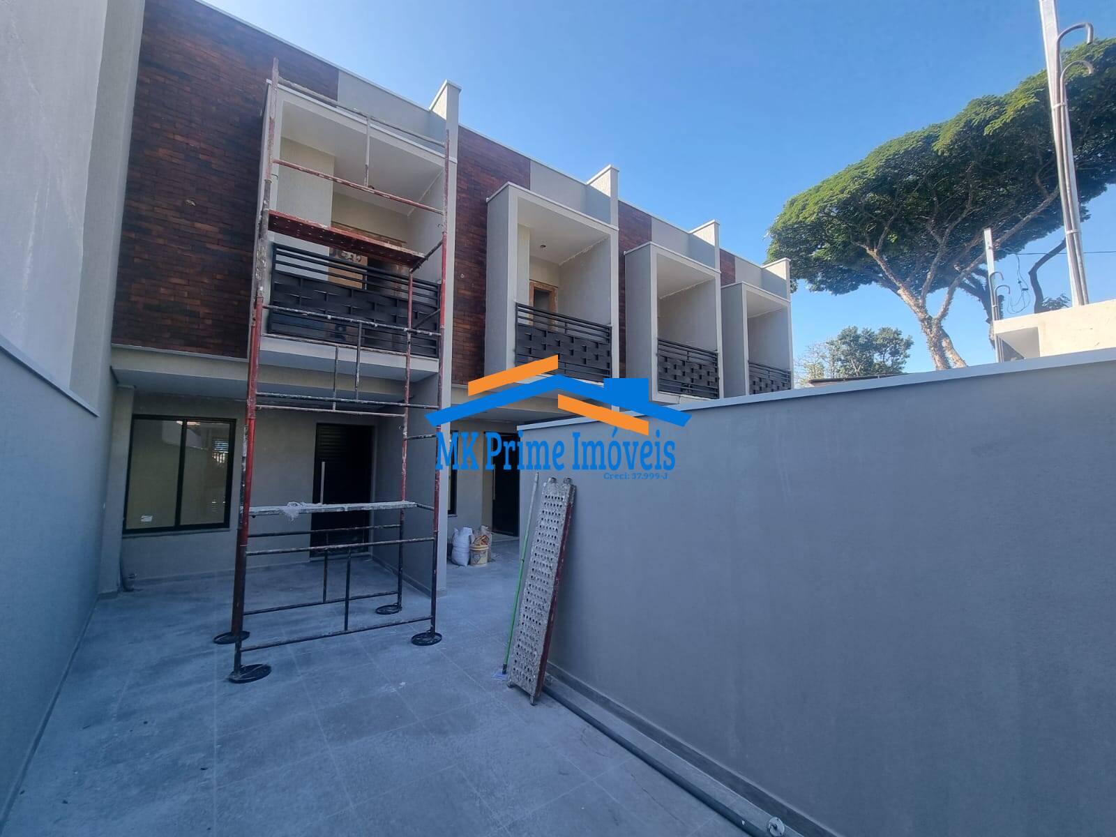 Sobrado à venda com 2 quartos, 90m² - Foto 1