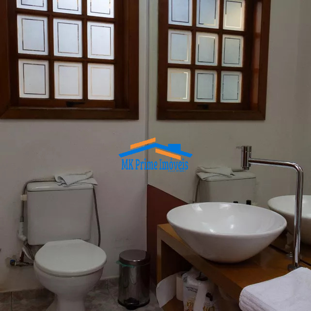 Casa de Condomínio à venda com 3 quartos, 300m² - Foto 13