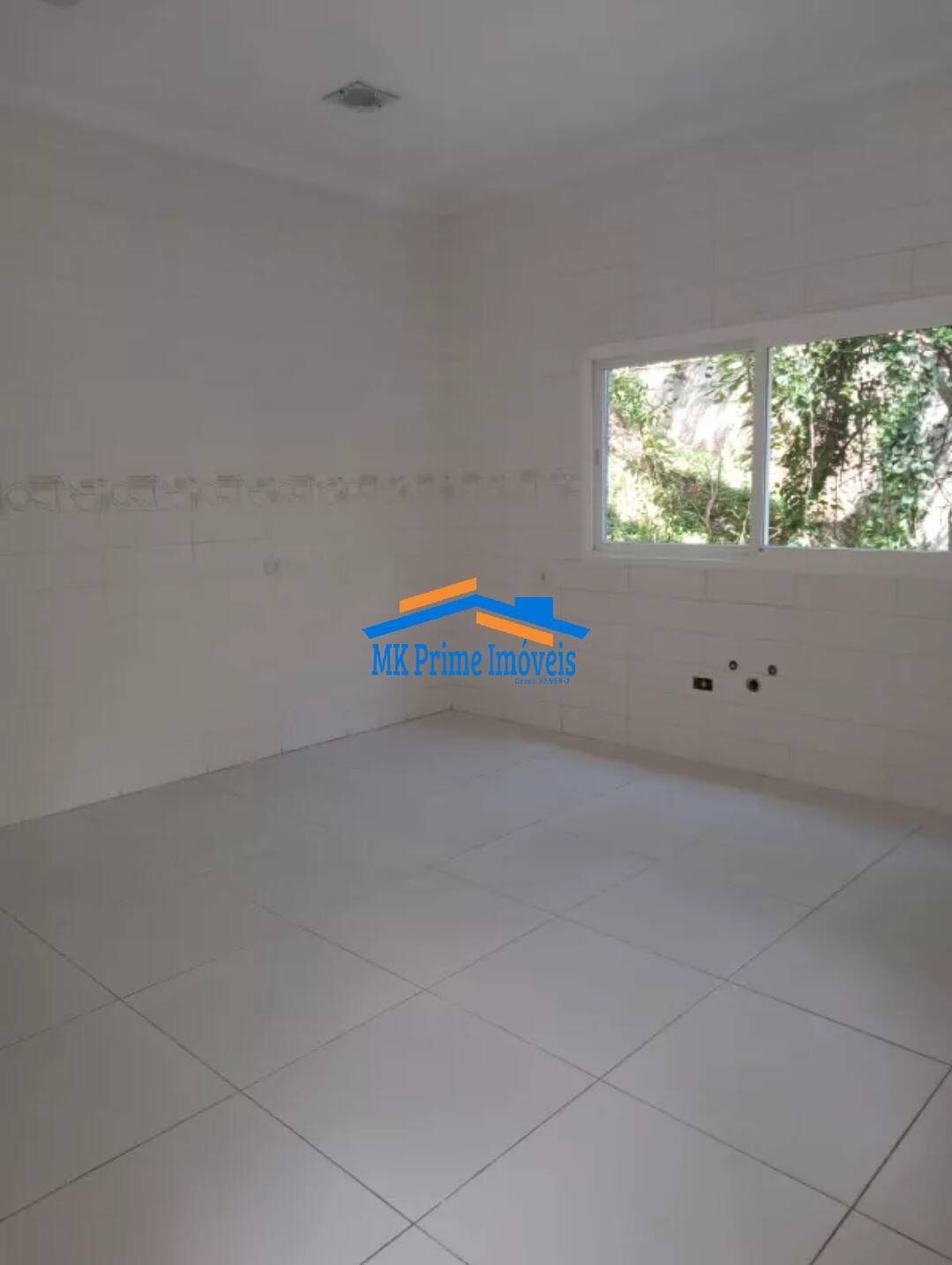 Casa de Condomínio à venda com 3 quartos, 330m² - Foto 4