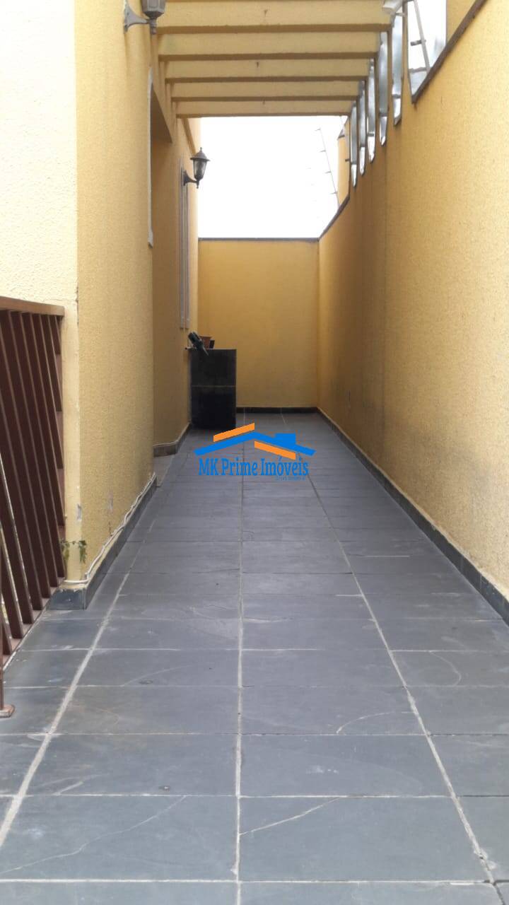 Sobrado à venda com 4 quartos, 246m² - Foto 3