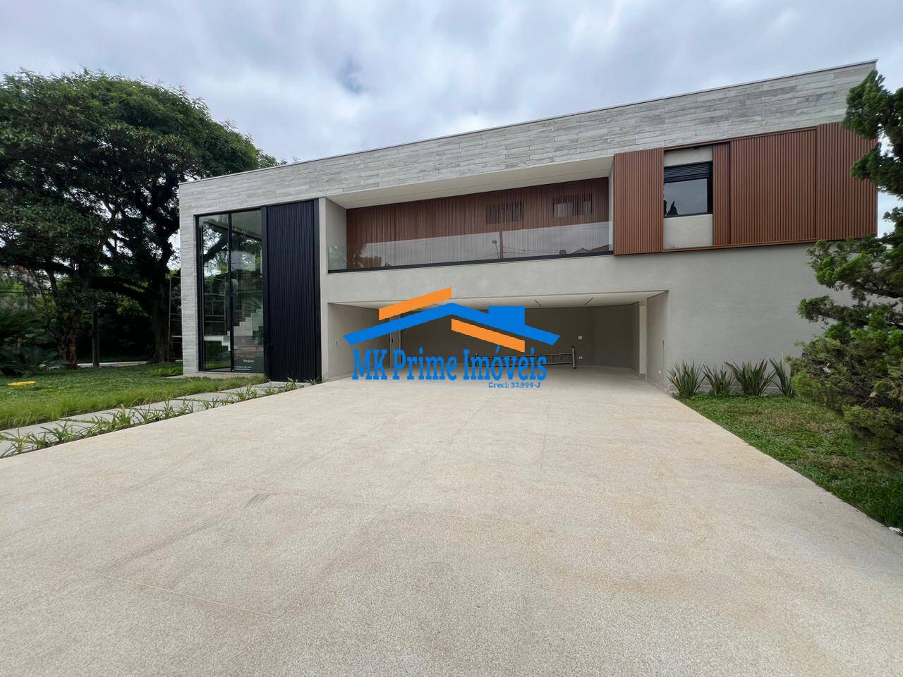 Casa de Condomínio à venda com 4 quartos, 705m² - Foto 1