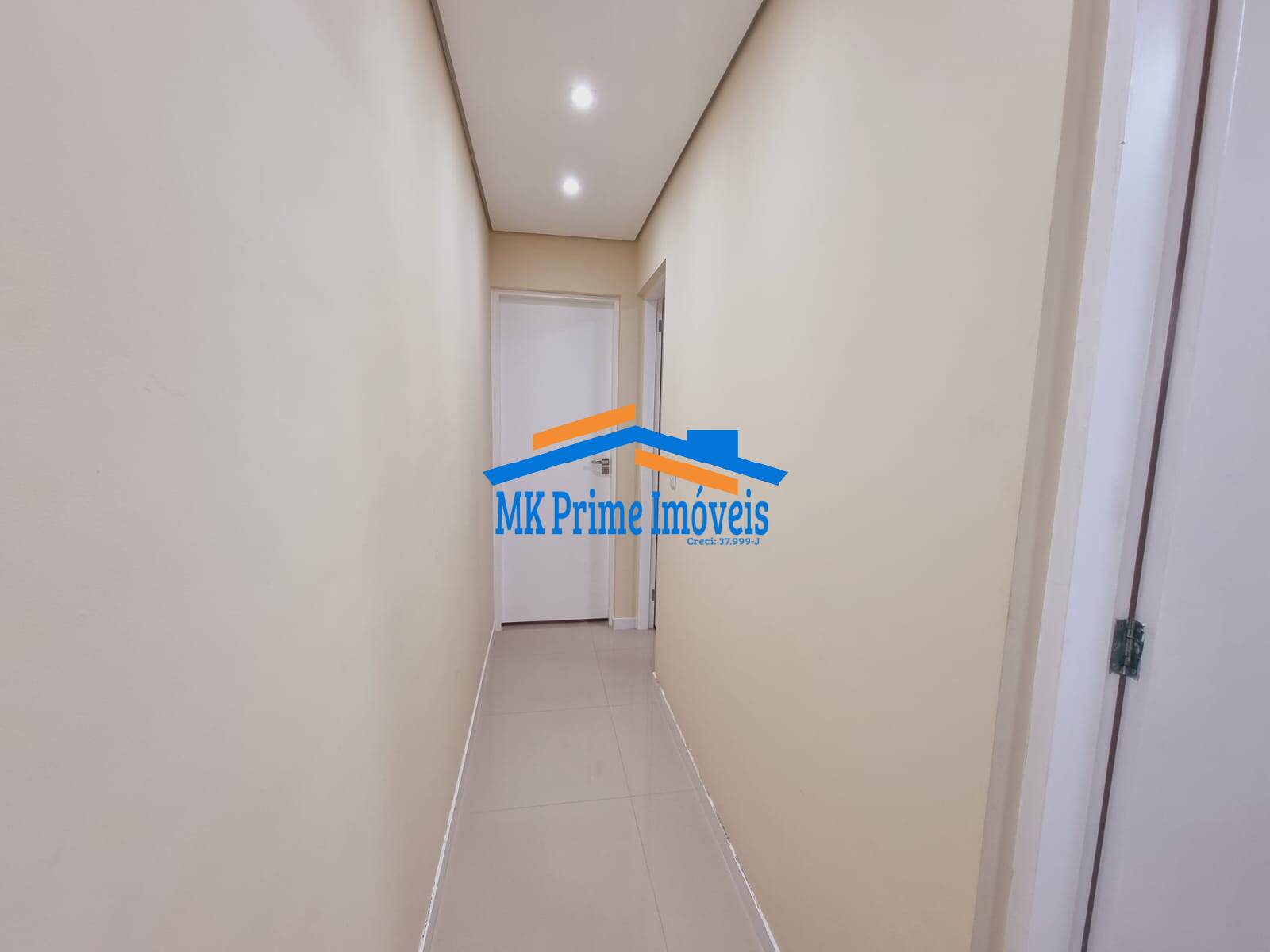 Apartamento à venda com 2 quartos, 55m² - Foto 4