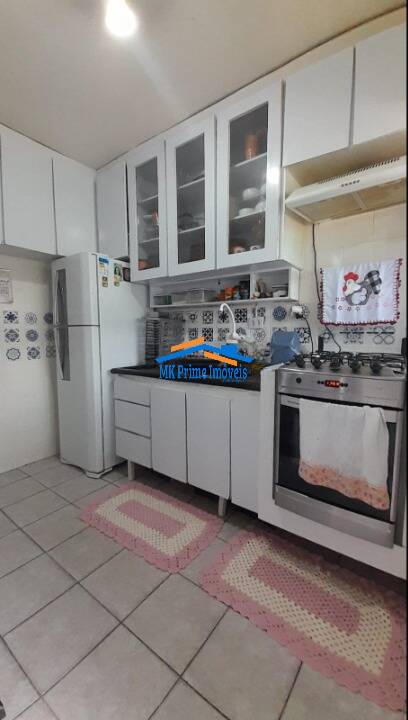 Apartamento à venda com 2 quartos, 64m² - Foto 2