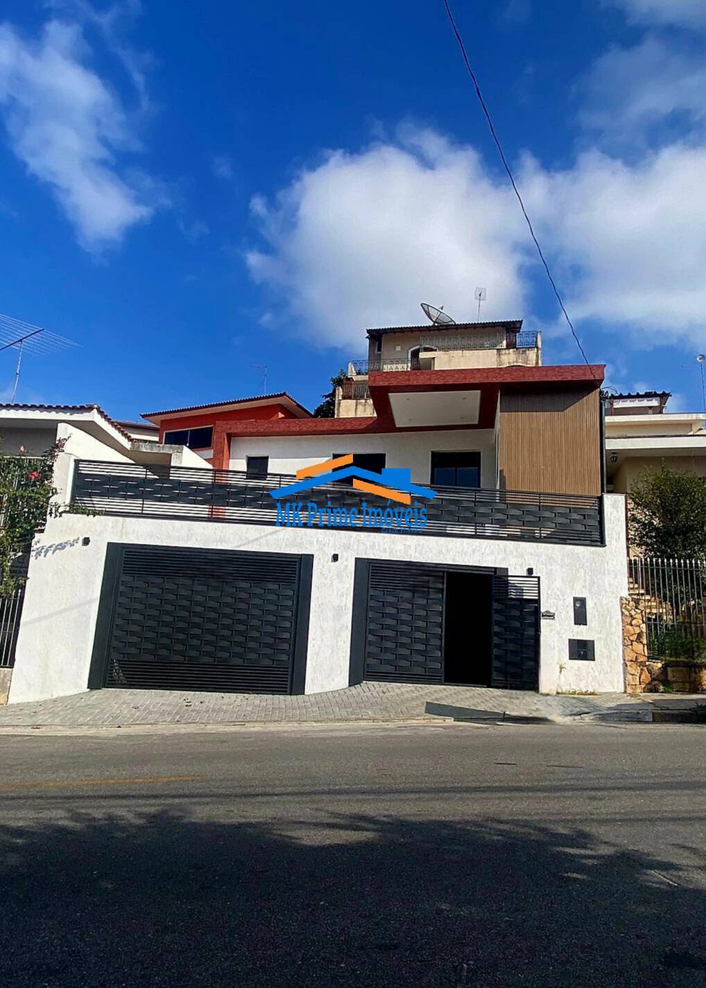 Sobrado à venda com 3 quartos, 187m² - Foto 1