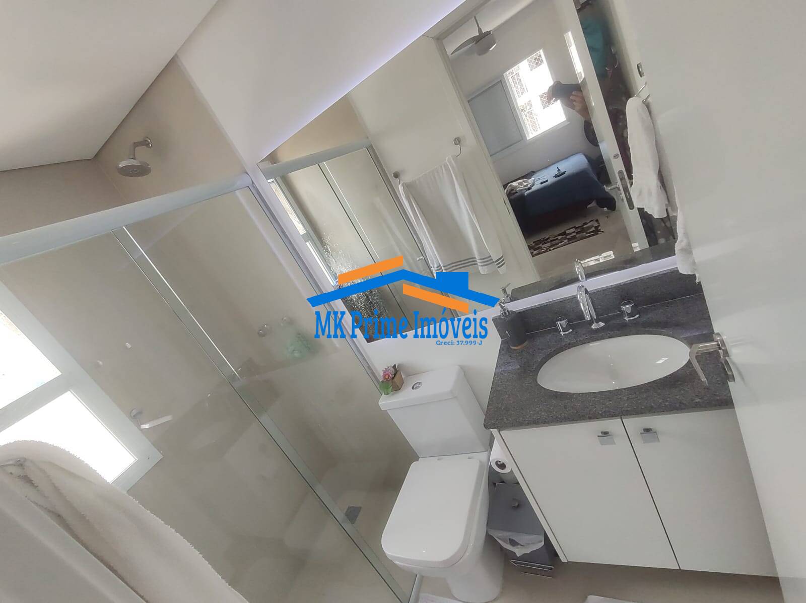 Apartamento à venda com 2 quartos, 64m² - Foto 12