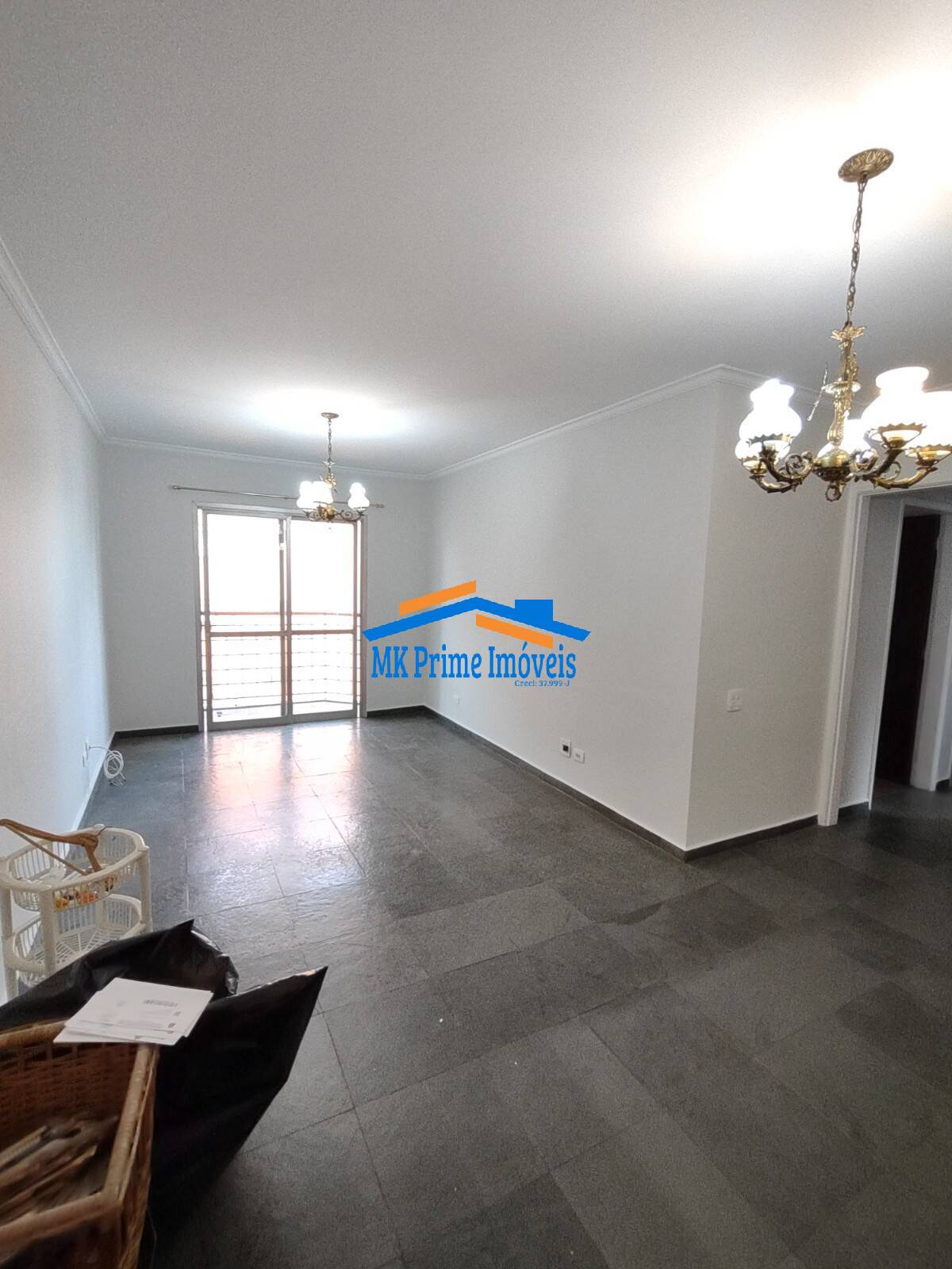 Apartamento à venda com 3 quartos, 84m² - Foto 1