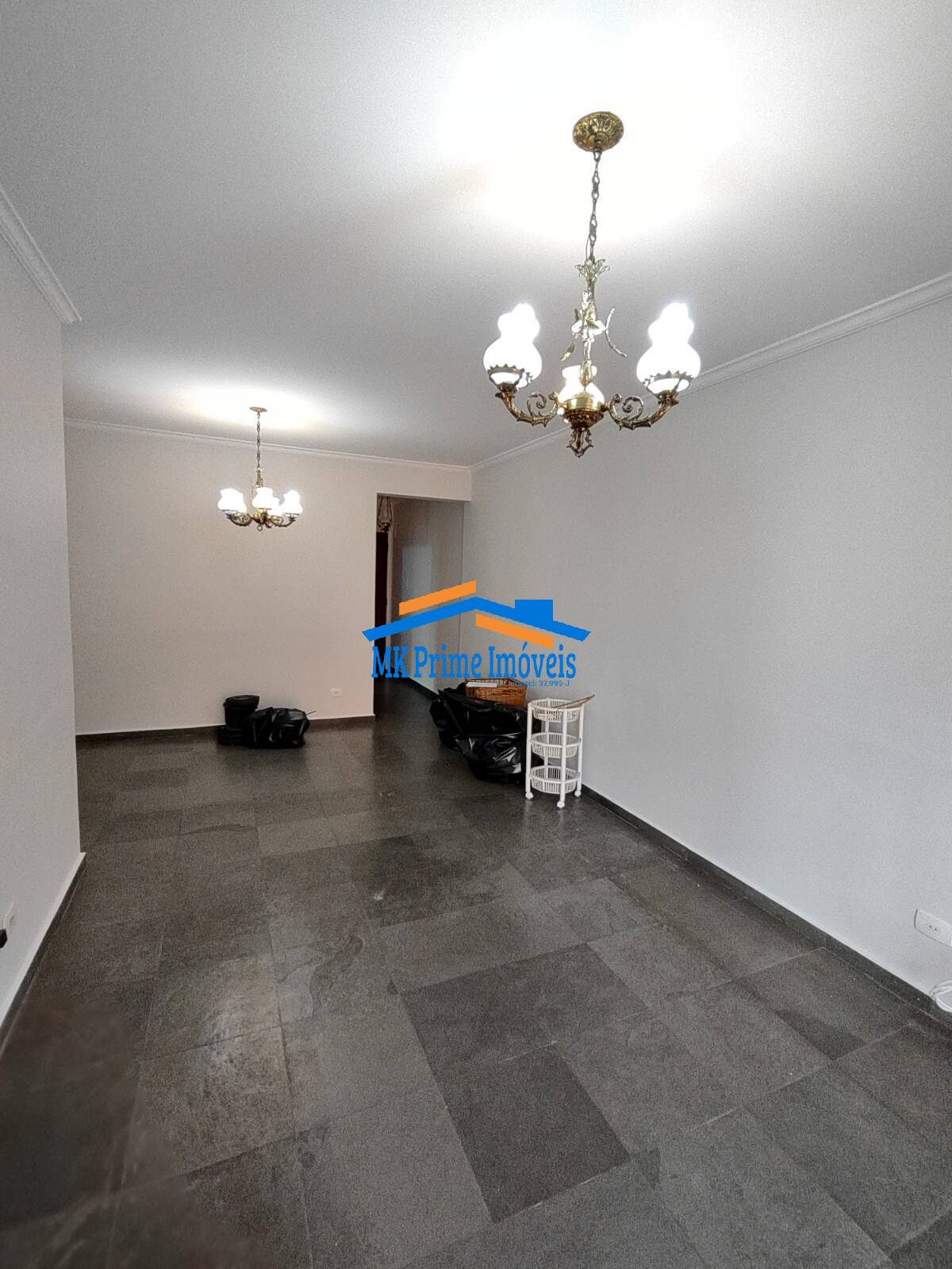 Apartamento à venda com 3 quartos, 84m² - Foto 2