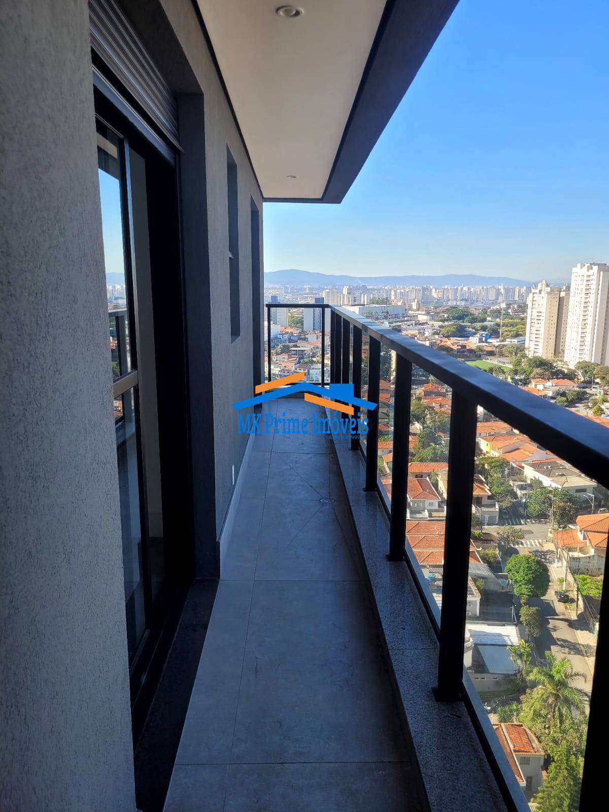 Apartamento à venda com 2 quartos, 141m² - Foto 3