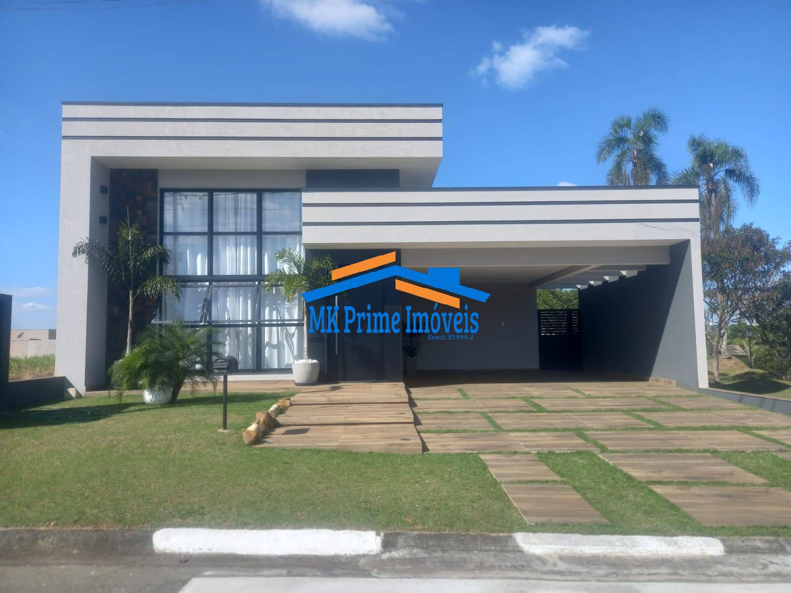 Casa de Condomínio à venda com 3 quartos, 200m² - Foto 1