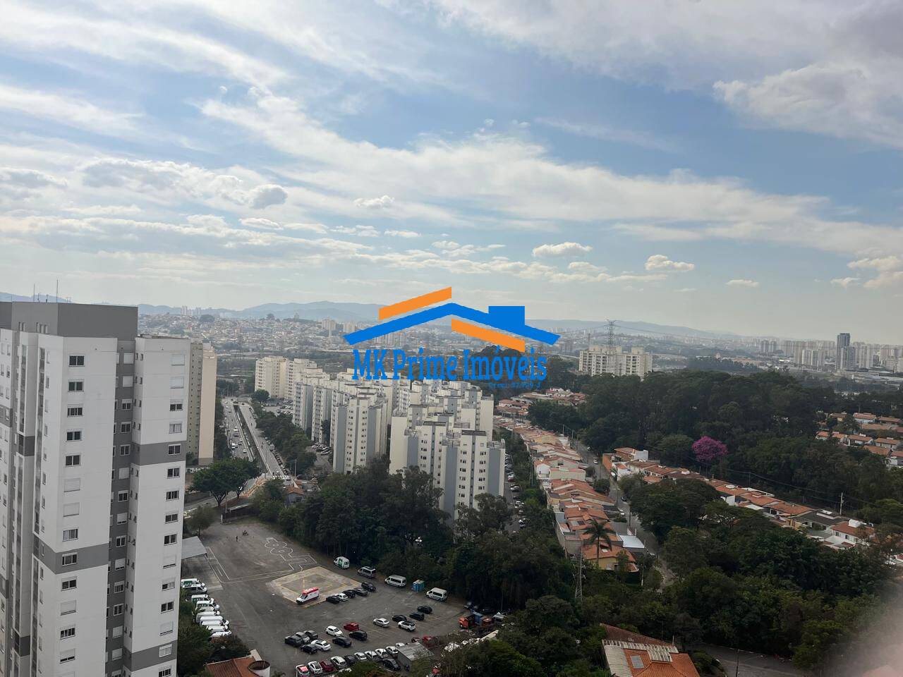 Apartamento à venda com 2 quartos, 78m² - Foto 2