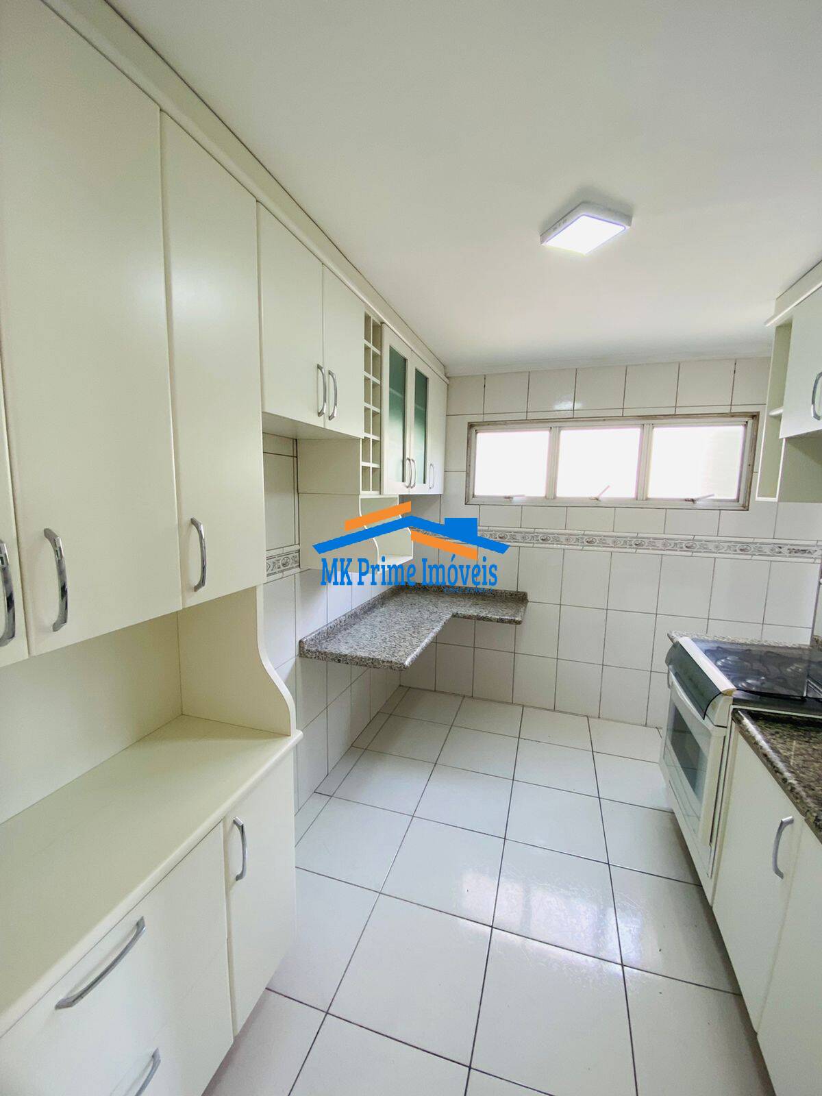 Apartamento à venda com 2 quartos, 70m² - Foto 8