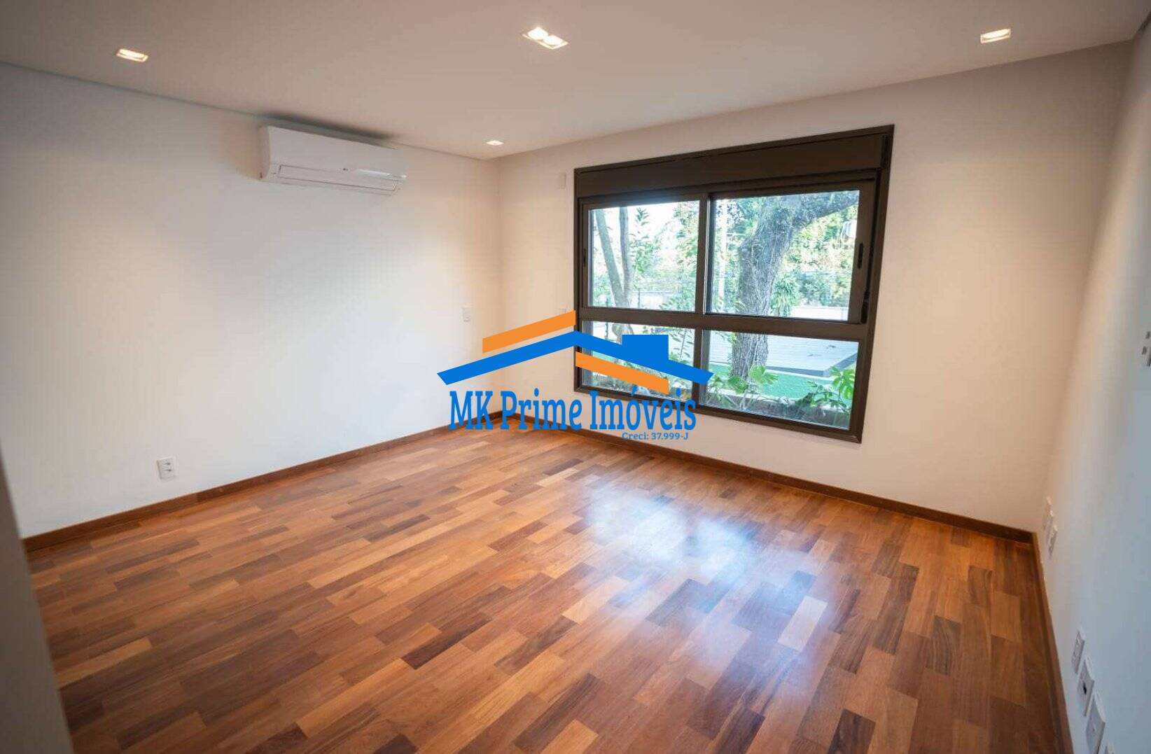 Casa de Condomínio à venda com 4 quartos, 650m² - Foto 25