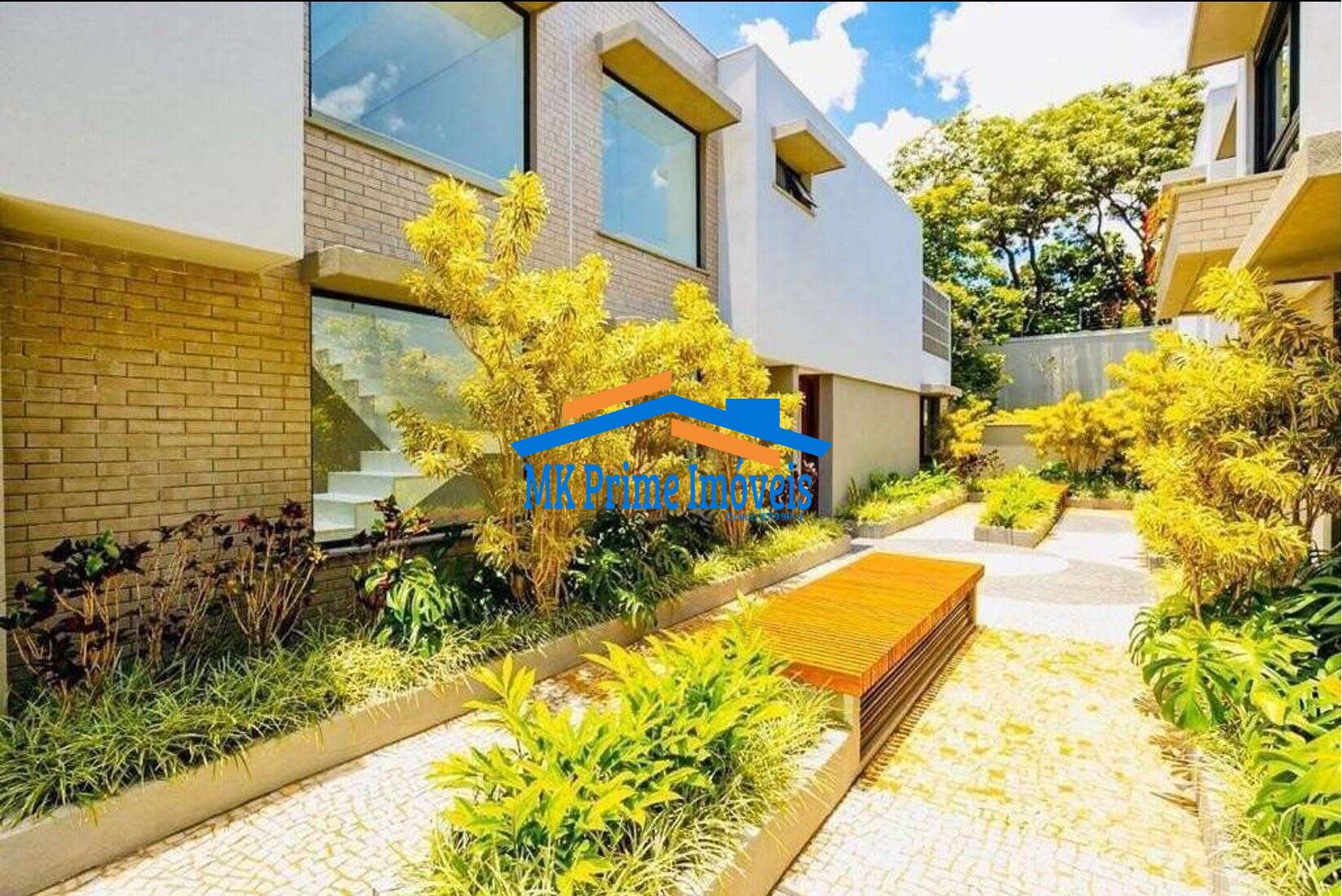 Casa de Condomínio à venda com 3 quartos, 355m² - Foto 3