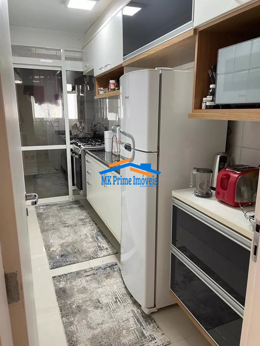 Apartamento à venda com 2 quartos, 70m² - Foto 4