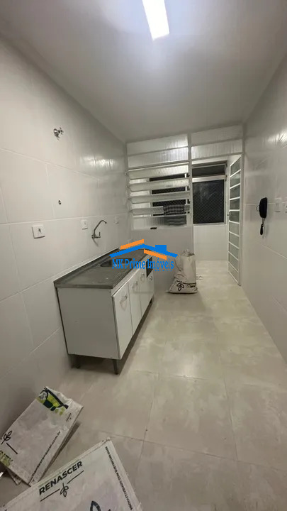 Apartamento à venda com 2 quartos, 62m² - Foto 3