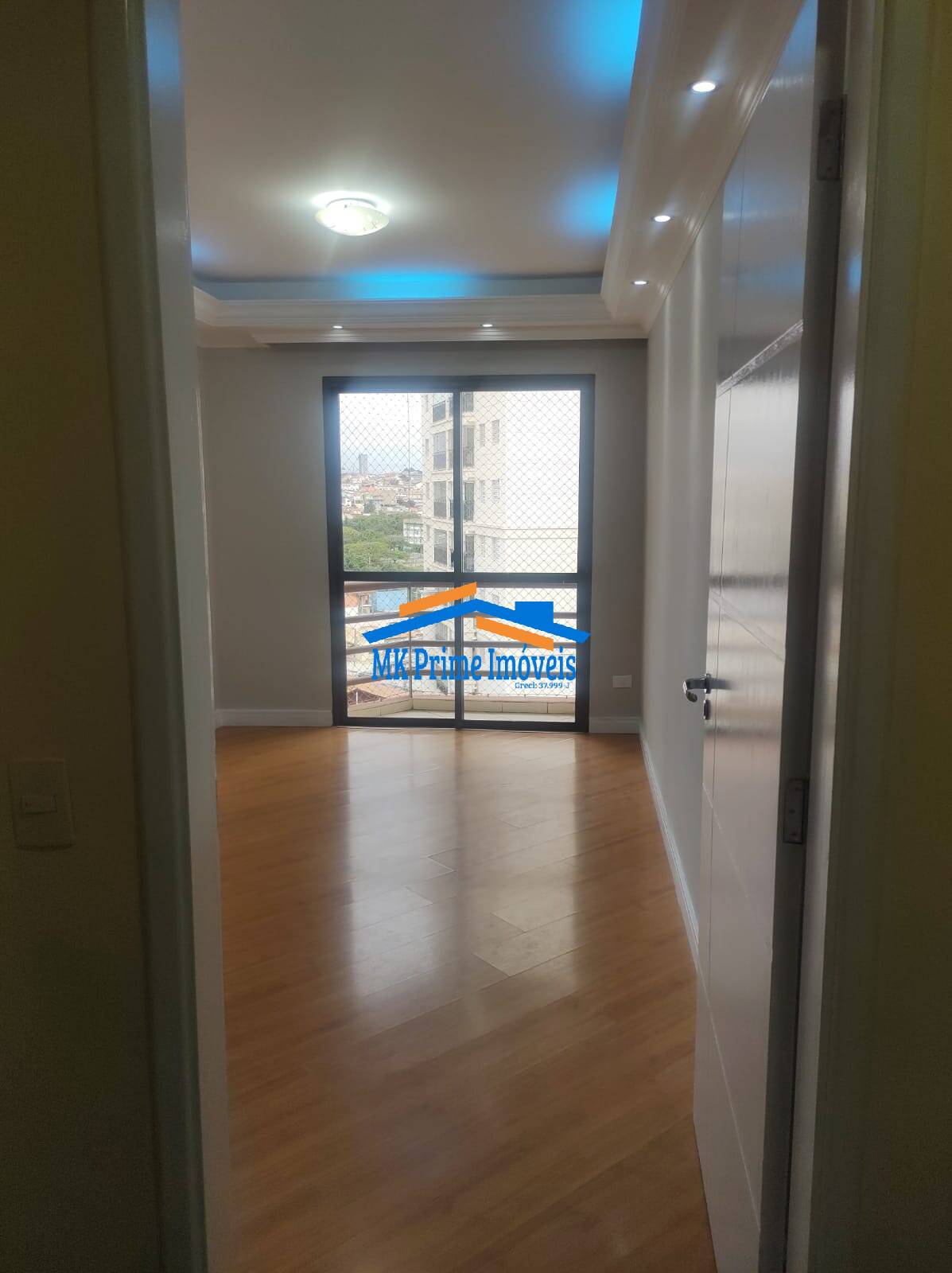 Apartamento à venda com 2 quartos, 63m² - Foto 2