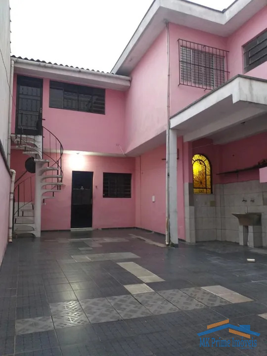 Sobrado à venda com 3 quartos, 229m² - Foto 1